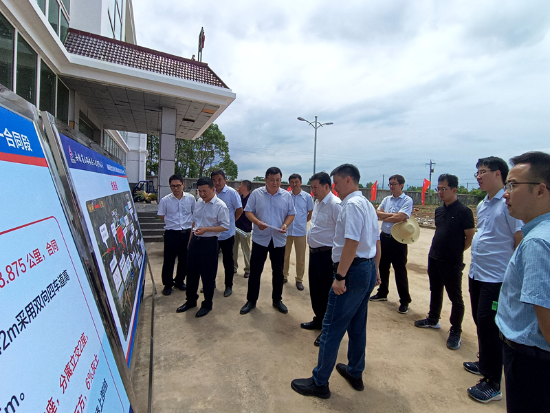 省鐵投公司副總經(jīng)理、蕪銅公路公司、皖江公司董事長劉允超一行到銅商高速項目調(diào)研指導(dǎo)工作1