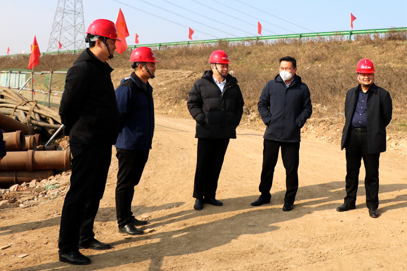 公司黨委書記、董事長錢申春調(diào)研S247（圍烏路）改建工程四期項目建設(shè) (2)
